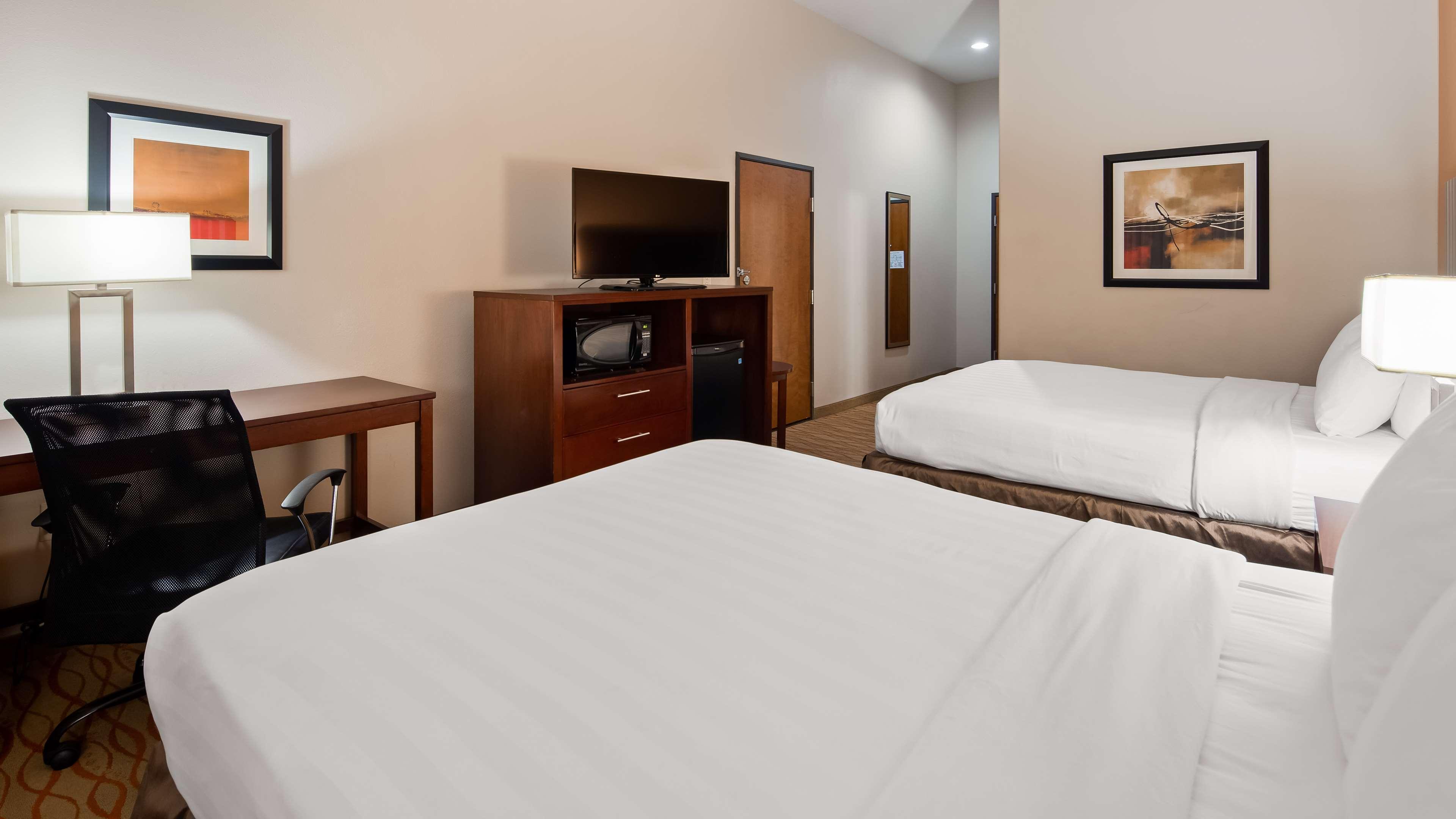 Best Western Plus Spring Inn & Suites Ngoại thất bức ảnh